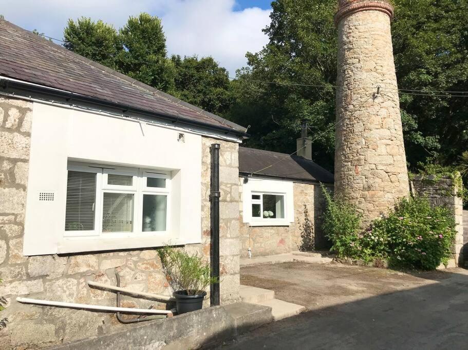 Woodland Cottage In Cornwall With Walled Garden هيلستون المظهر الخارجي الصورة